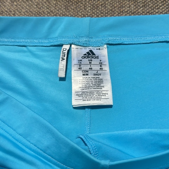 Adidas climalite size medium blue shorts - Picture 2 of 5